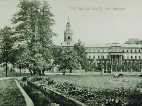 Schloss mit Kirche - Scan: Postkarte Kirche Lockwitz mit Schloss